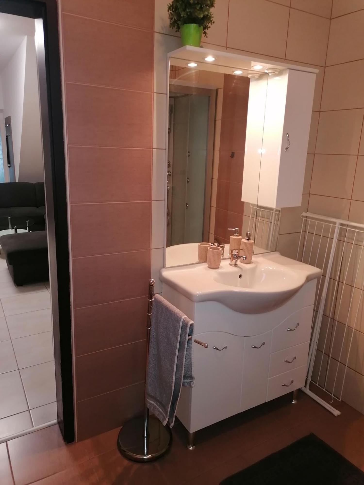 Kata Vendeghaz Hotel Buk Bilik gambar