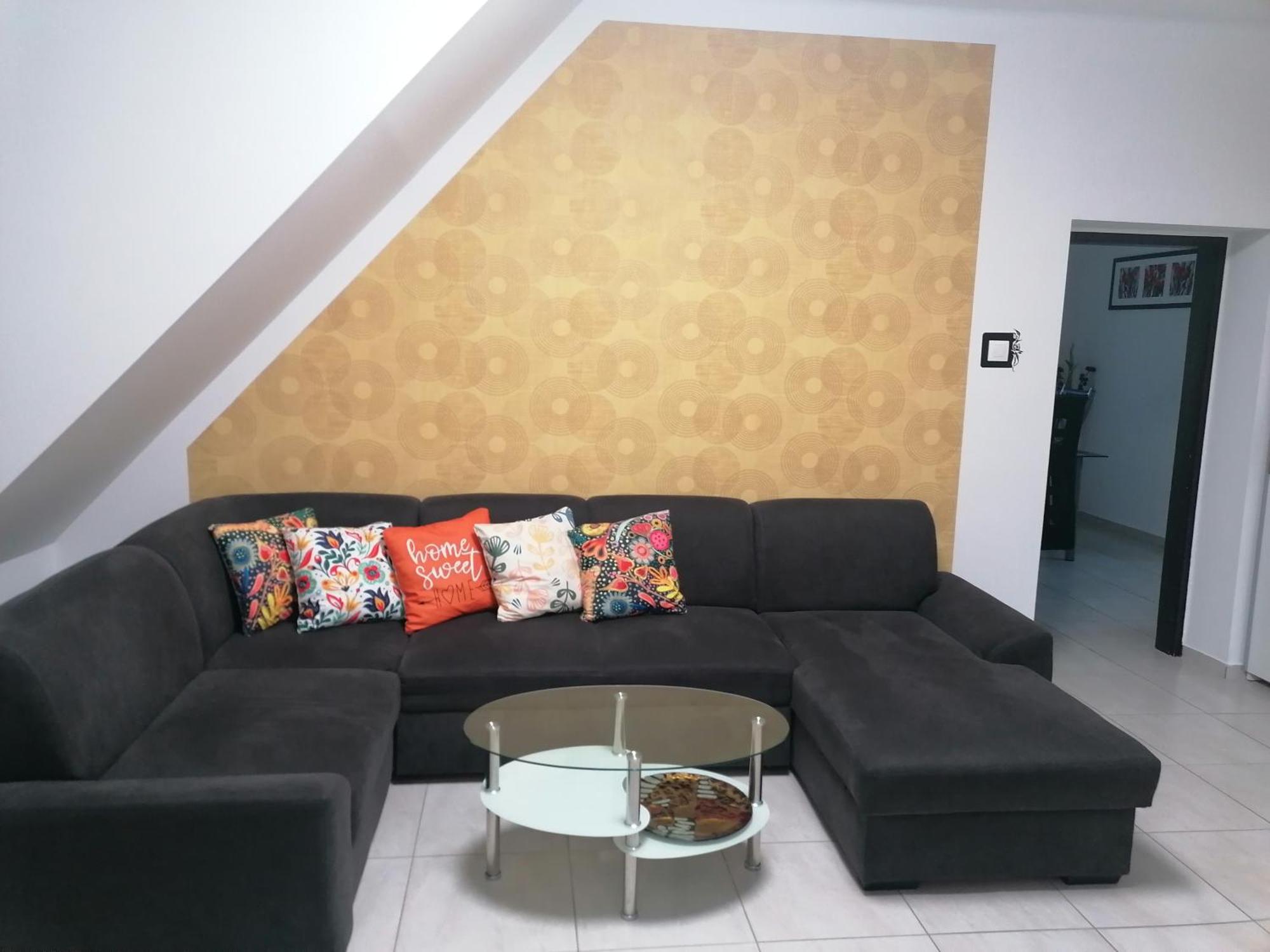 Kata Vendeghaz Hotel Buk Bilik gambar